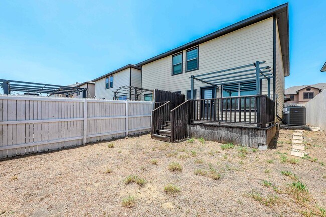 Building Photo - 5609 Montevista Dr