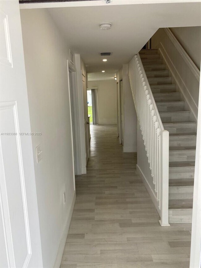 Building Photo - 2759 NW 191st Terrace