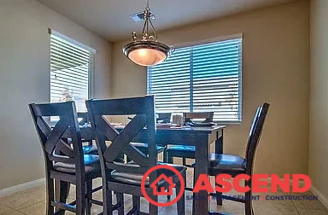 Building Photo - Beautiful Home Located in Gated Community ...