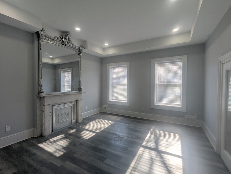 Building Photo - 35 Clinton Ave