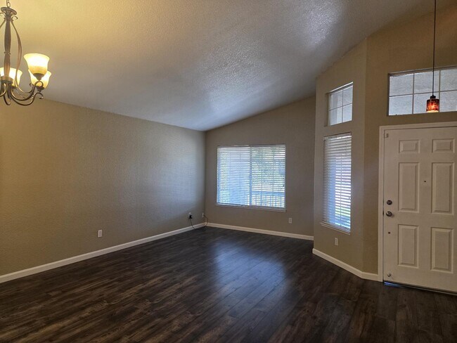 Building Photo - 1461 Velasquez Ln