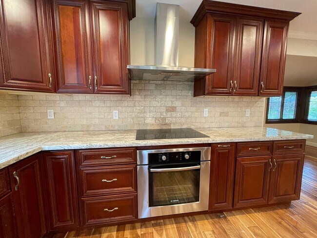 Building Photo - SUNNYVALE - Sunnyvale Updated 4-Bed, 2-Bat...