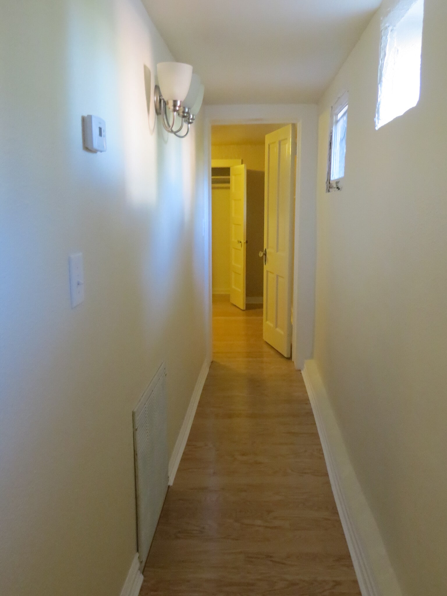Hall to bedroom - 200 W Irvington Pl