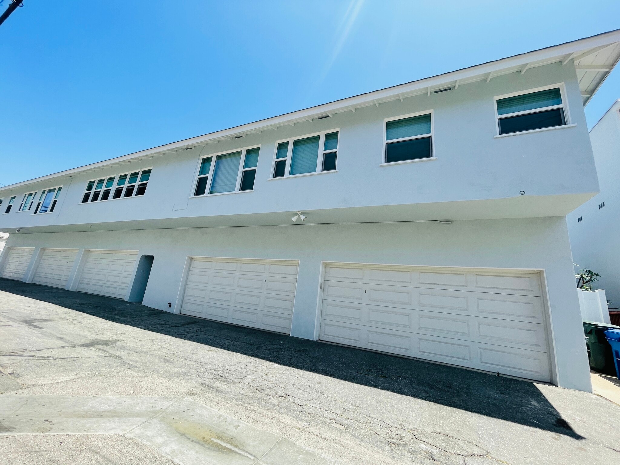 Single Car Secured Garage for Each Unit - 811 S Catalina Ave