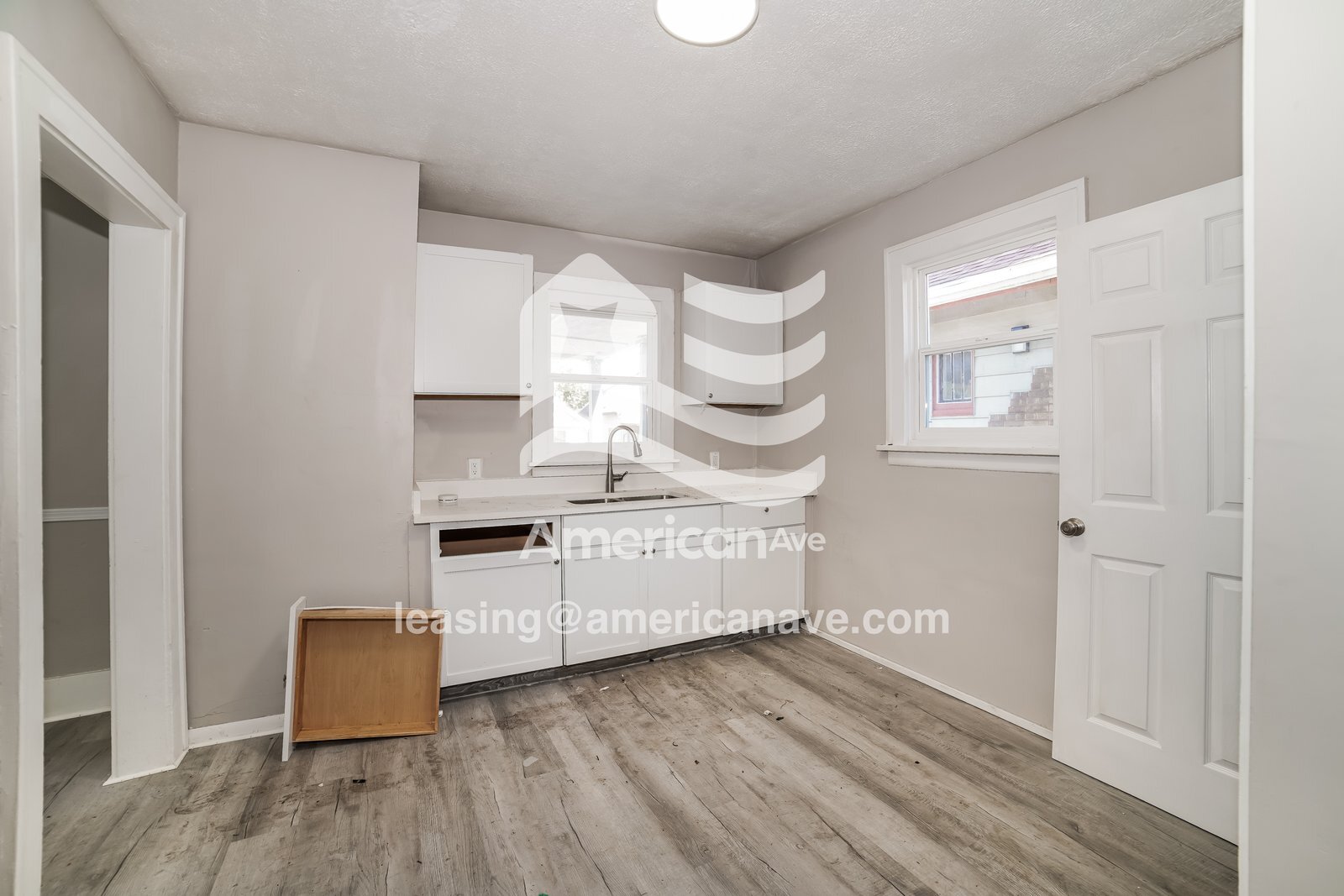 Building Photo - 608 E Thrush Ave