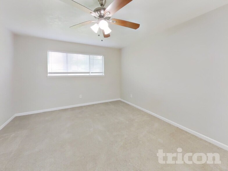 Building Photo - 12819 Enchanted Path Dr