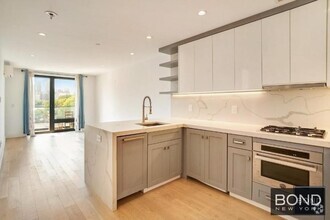 Building Photo - 1 bedroom in Long Island City NY 11102