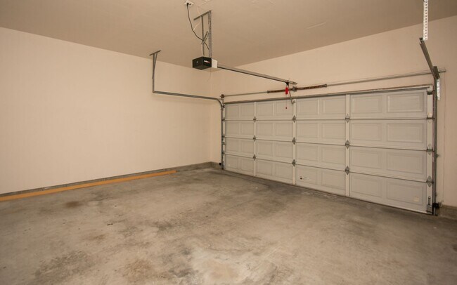 Building Photo - 3 Bd Home in the San Raphael Gated Community!