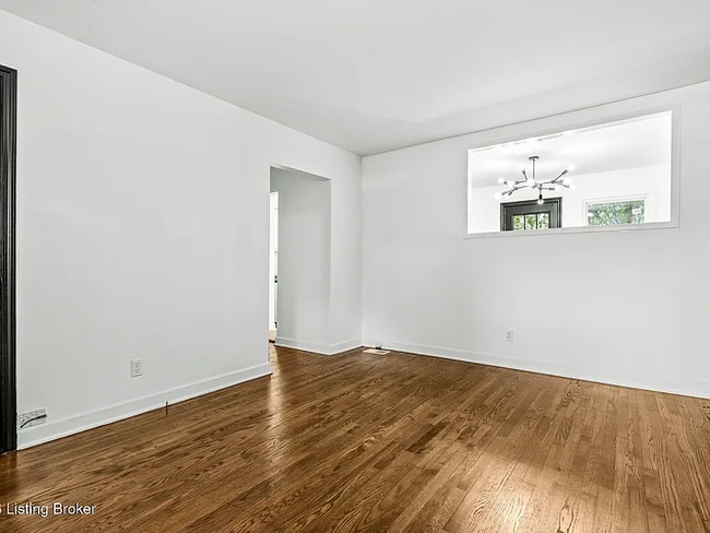 Building Photo - 1119 Ireland Dr