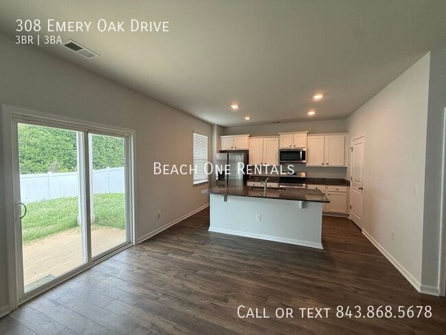 Building Photo - 308 Emery Oak Dr