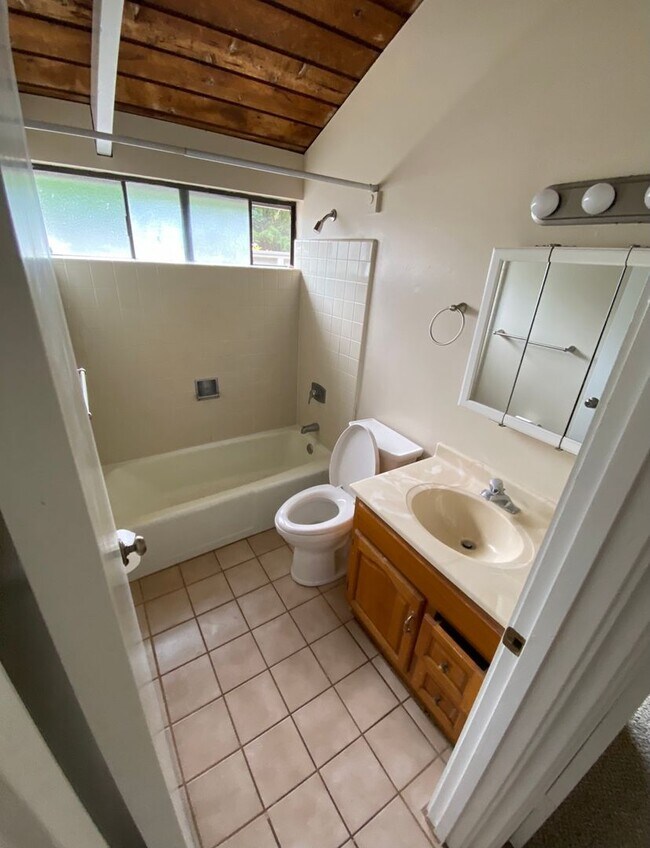 Building Photo - Williams