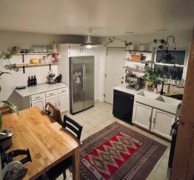 Primary Photo - 409 40th St