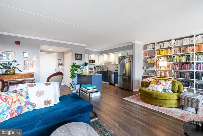 Building Photo - 200 Lombard St