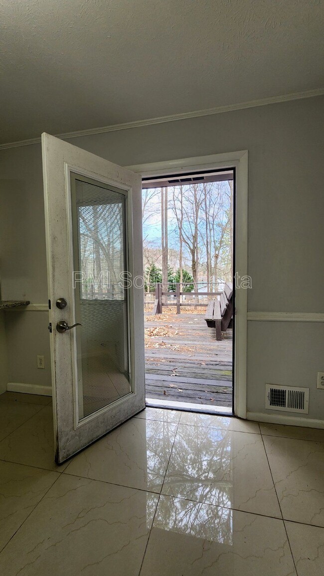 Building Photo - 67 Heron Dr