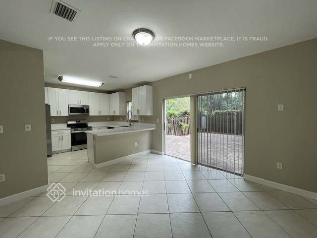 Building Photo - 14848 SW 9th Ln