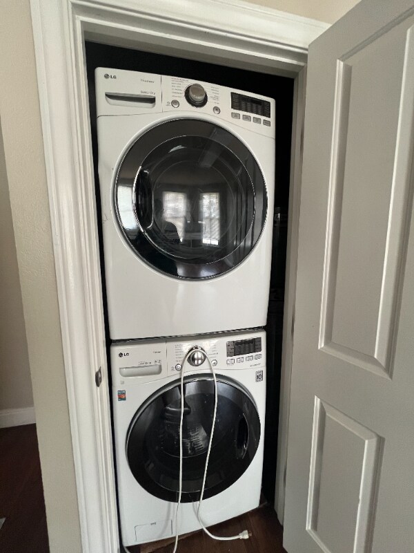 Building Photo - 410 E Carson St