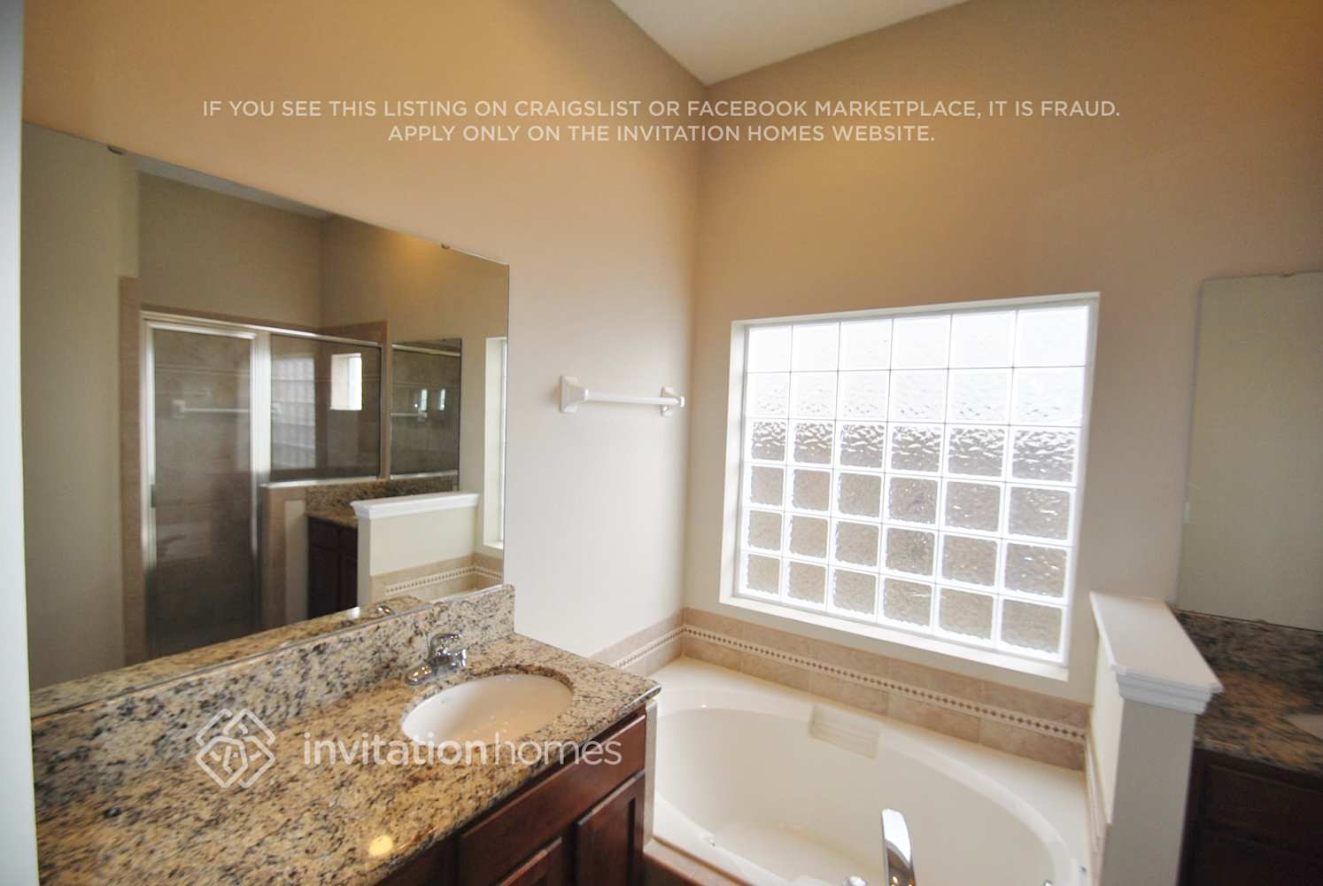 Building Photo - 9260 Prosperity Lake Dr