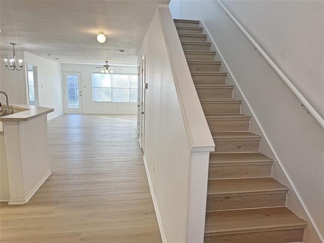 Building Photo - 7537 Lazy Spur Blvd