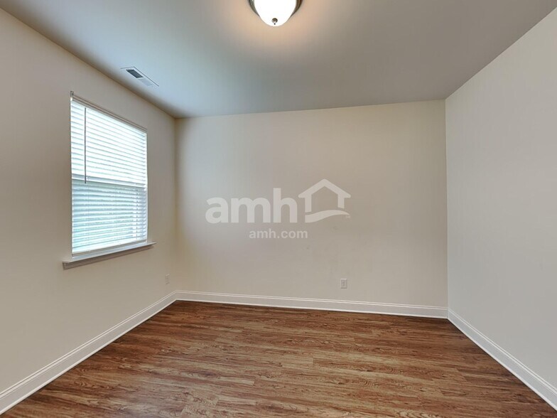 Building Photo - 8034 Leonine Ct