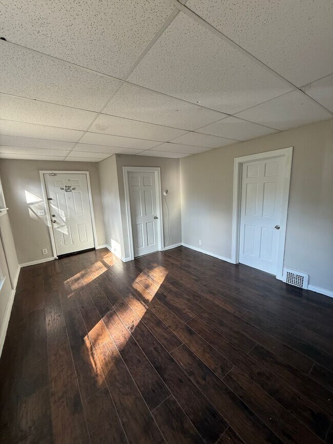 Building Photo - SECTION 8 and EDEN Accepted!! Your Newly R...