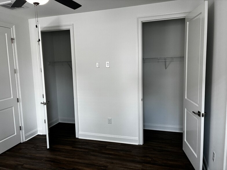 Building Photo - 115 Alley Ln