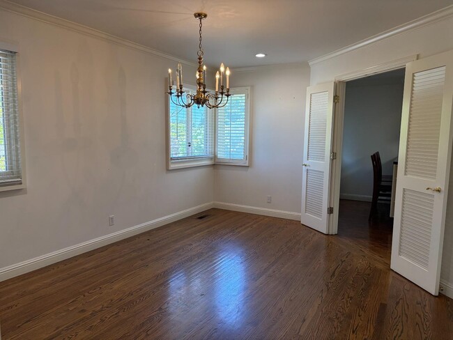 Building Photo - 1251 Bellair Way