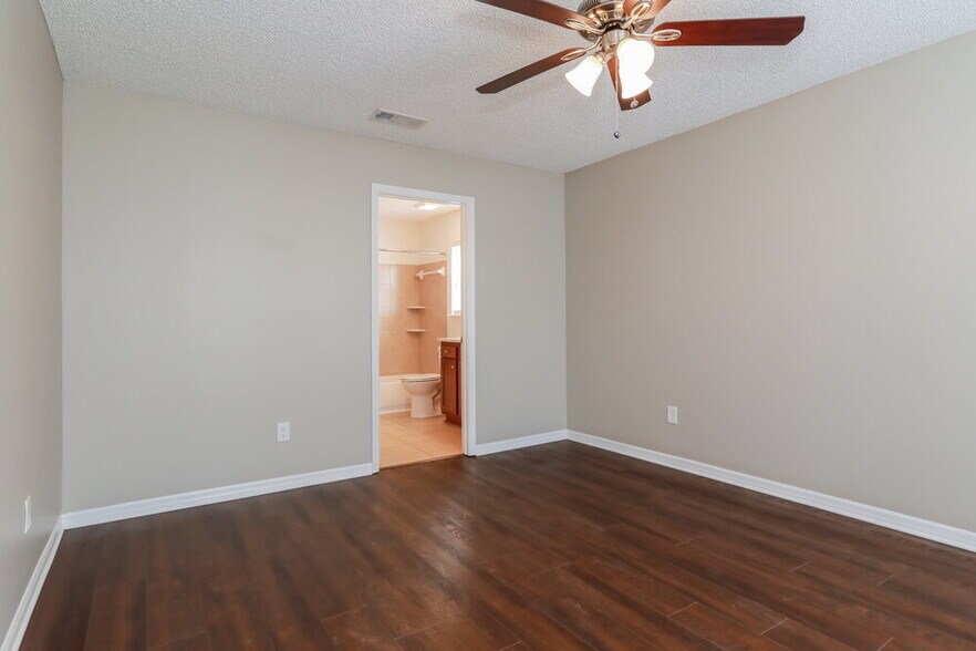 Building Photo - 4640 Ridge Walk Ln