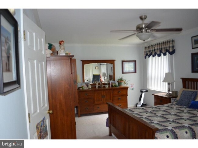Building Photo - 302 Doral Dr
