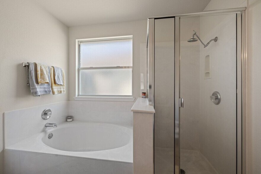 Building Photo - 718 Sugar Brook Dr