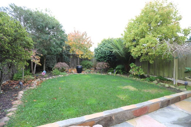 Building Photo - 2566-2568 22nd Avenue