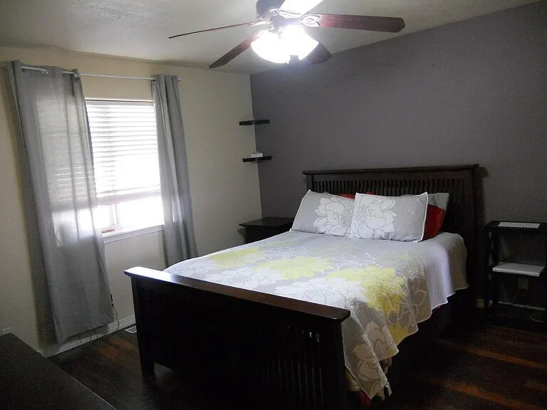 Building Photo - 482 NW Sandpiper Ave