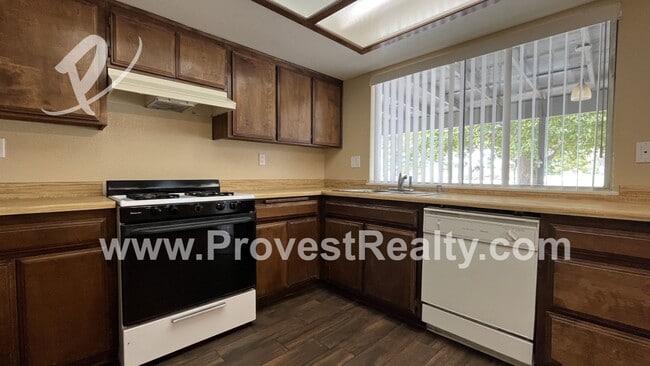 Building Photo - 3 Bed, 2 Bath Helendale Home!!!