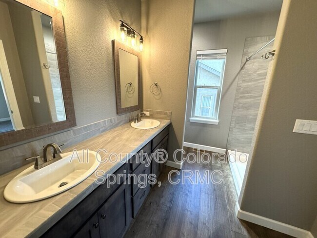 Building Photo - 519 Brecken Ct