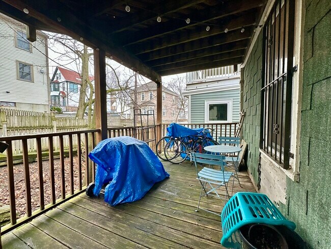 Building Photo - 11 Sheridan St