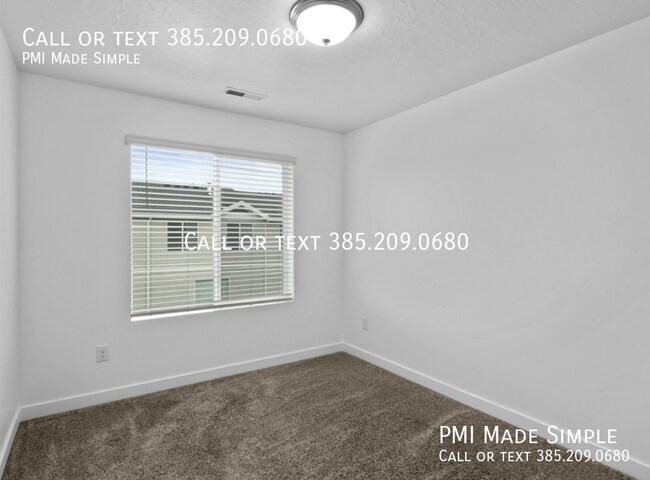Building Photo - 1107 E Hatch Row
