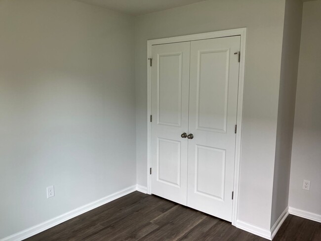 Building Photo - 3 Bedroom 2 Bathroom House- Groves at Sout...