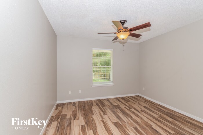 Building Photo - 9759 Redbird Creek Dr