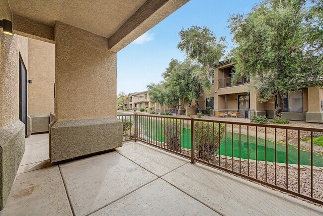 Building Photo - 705 W Queen Creek Rd