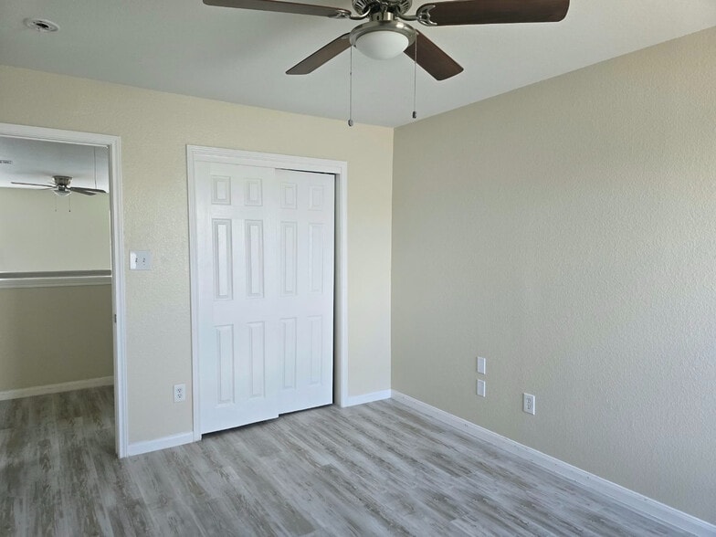 Building Photo - Room in Single Family Home on White Water Way