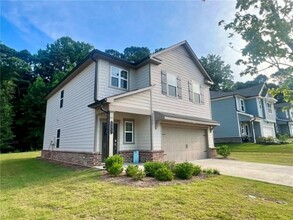 Building Photo - 683 Evergreen Rd