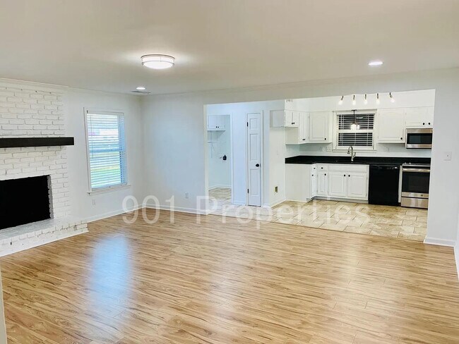 Building Photo - 1602 Bubbling Brook Dr