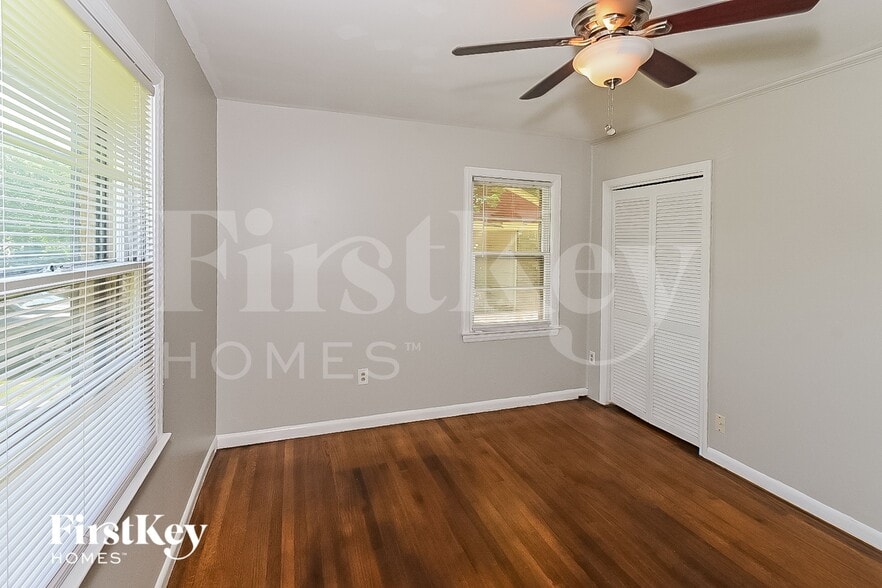 Building Photo - 1325 Wilbec Rd