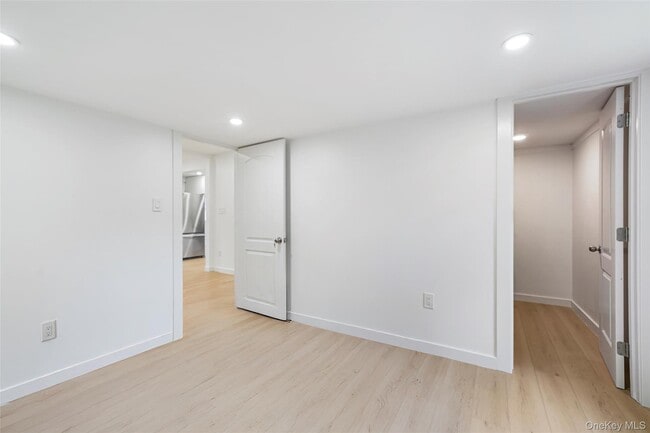 Building Photo - 15 Old Westbrookville Rd