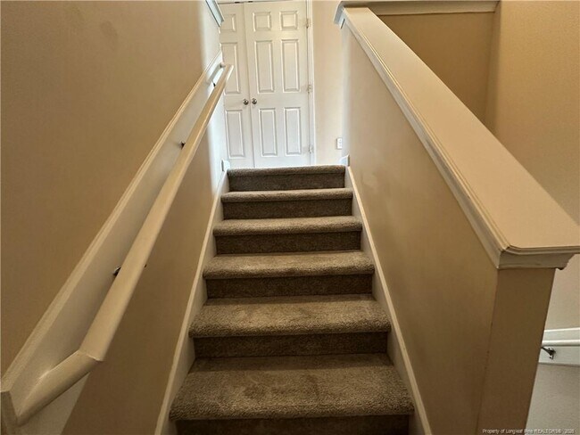 Building Photo - 2120 St Nicholas Dr