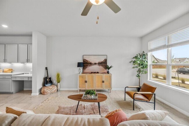 Building Photo - Baythorne Dr