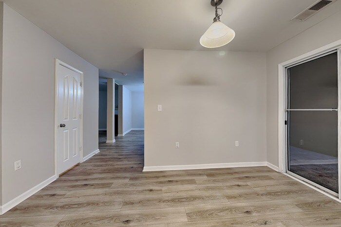 Building Photo - 2521 Mulberry Pond Dr