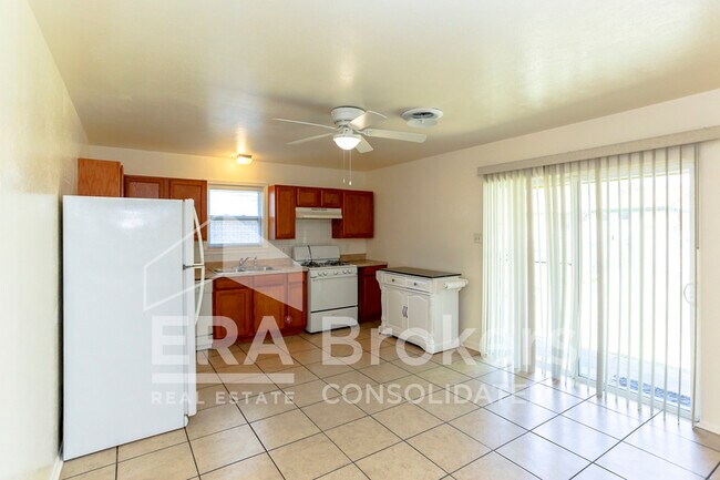 Building Photo - 1401 Illinois Ave