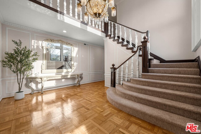 Building Photo - 3722 Alonzo Ave