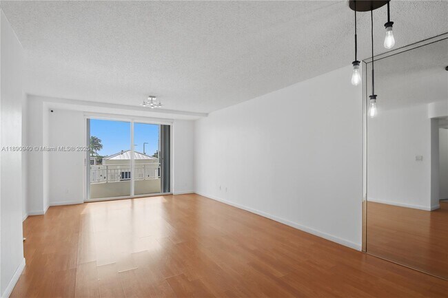 Building Photo - 770 Claughton Island Dr