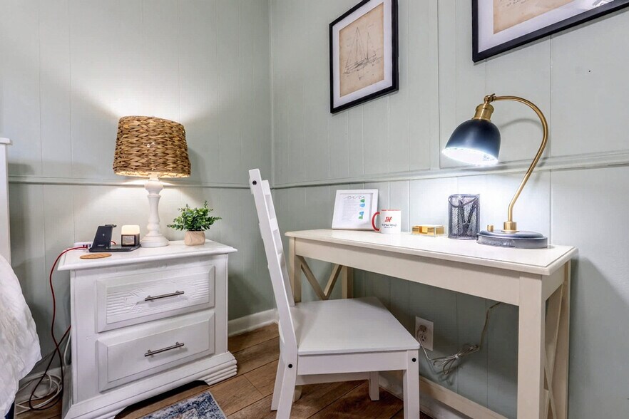 Building Photo - 21 Lagoon Rd